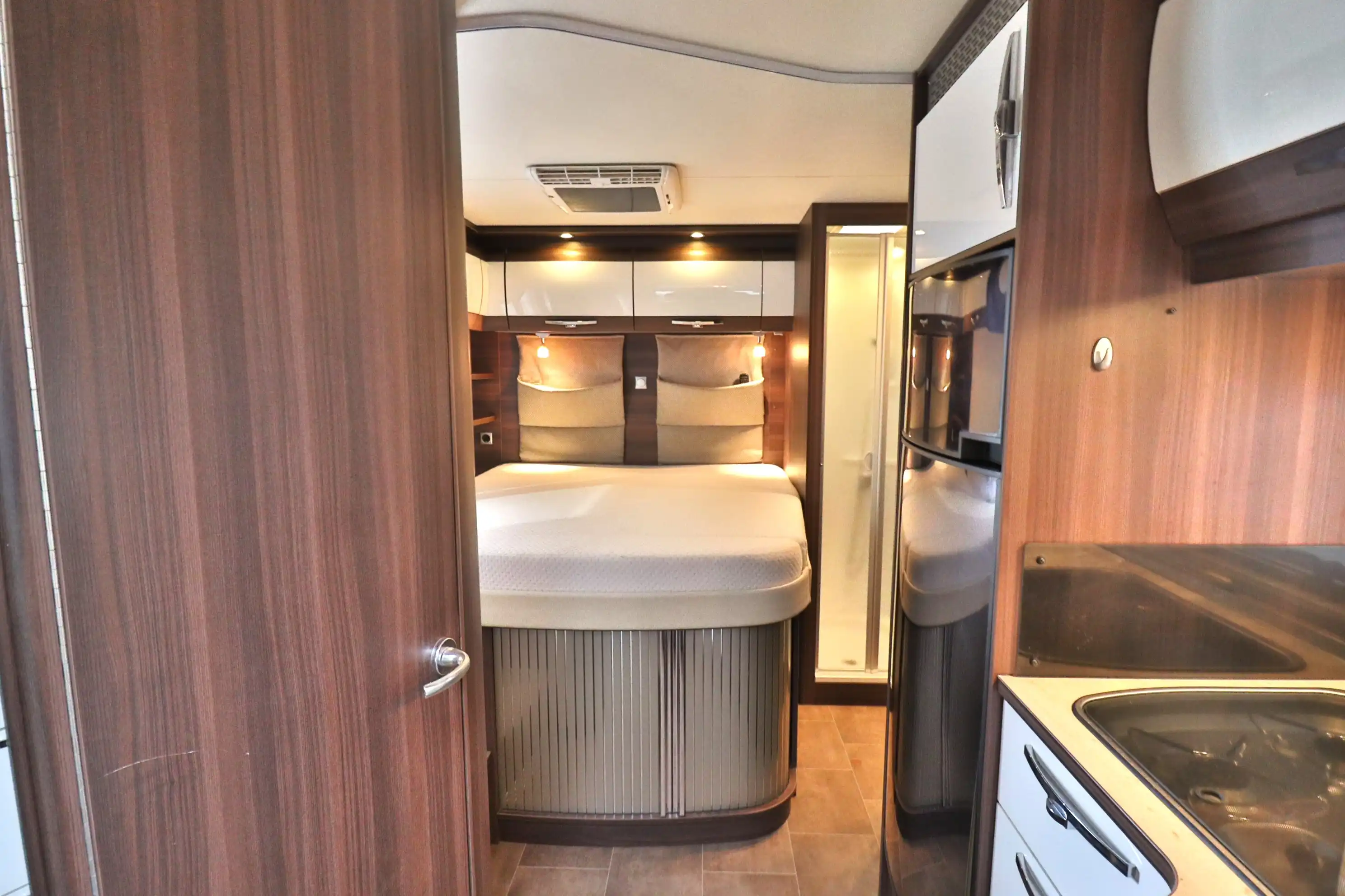 BUERSTNER Nexxo T 685 FiftyFive